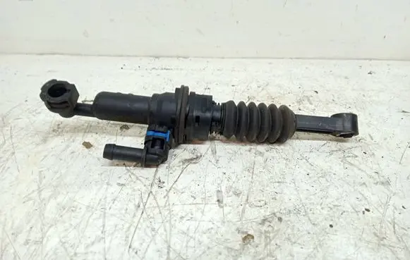 Hyundai i30 Clutch slave cylinder 