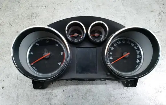 Speedometer (instrument cluster)