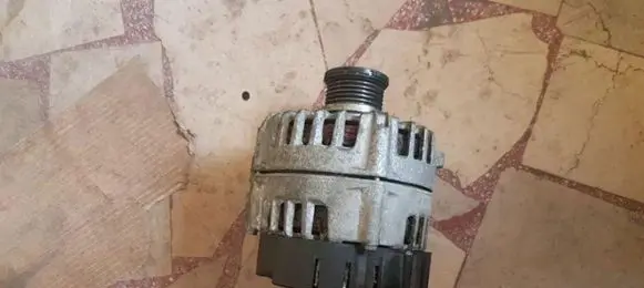 Audi A5 8T 8F Generator/alternator 03L903017B