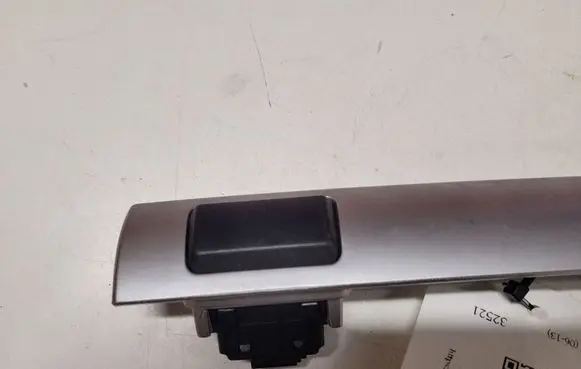 BMW X5 E70 Glove box handle 6949309 4992500