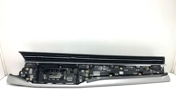 Audi Q8 Dashboard side air vent grill/cover trim 4M8820902E