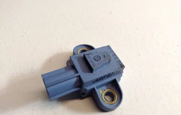 Skoda Octavia Mk2 (1Z) Airbag deployment crash/impact sensor 1K0955557B