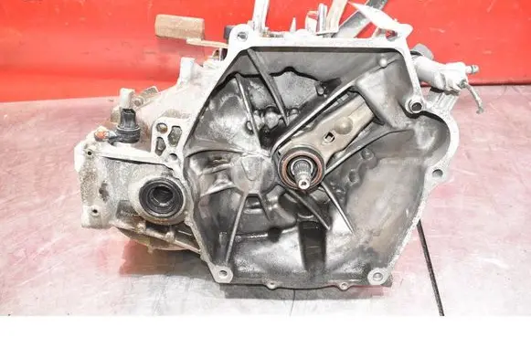 Manual 6 speed gearbox