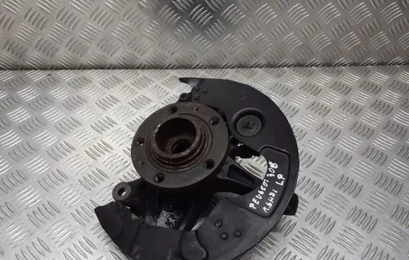 Peugeot 308 Front wheel hub spindle knuckle