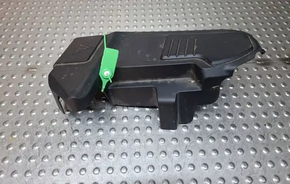 BMW X4 G02 Fuse box cover S26372918 8632554