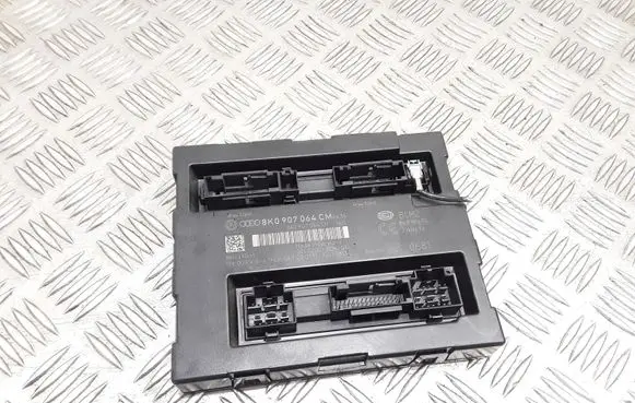 Audi A4 S4 B8 8K Comfort/convenience module 8K0907064CM