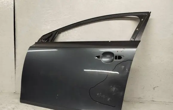Volvo V40 Front door CZ9CA