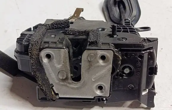 Renault Captur Rear door lock 805034742RS5 805034742R