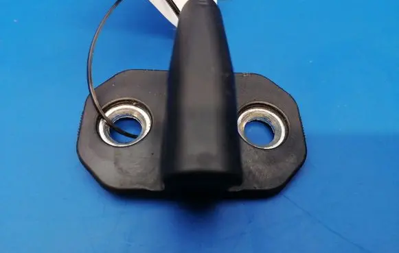 Mercedes-Benz CLS C219 Rear door lock loop/hook striker A2037200004