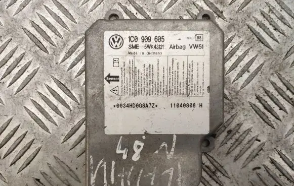 Seat Alhambra (Mk1) Airbag control unit/module 1C0909605