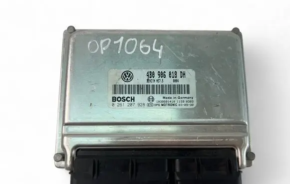 Volkswagen PASSAT B5 Engine control unit/module ECU 4B0906018DH 0261207928
