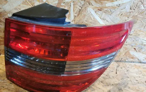 Mercedes-Benz B W245 Rear/tail lights A1698202664 27520217