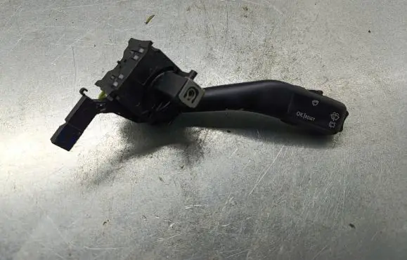 Volkswagen Golf Plus Wiper control stalk 1K0953519A