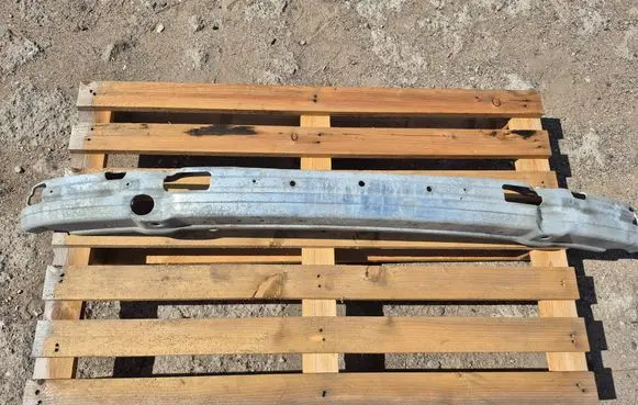 BMW 5 E39 Front bumper cross member 8245858