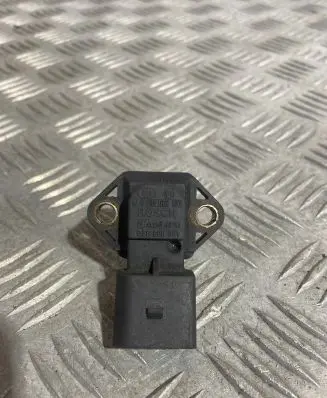 Volkswagen PASSAT B6 Air pressure sensor 038906051