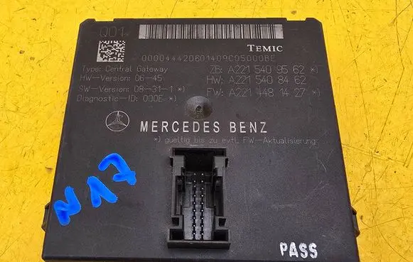Mercedes-Benz S W221 Gateway control module A2215409562 A2215408462 A2214481427
