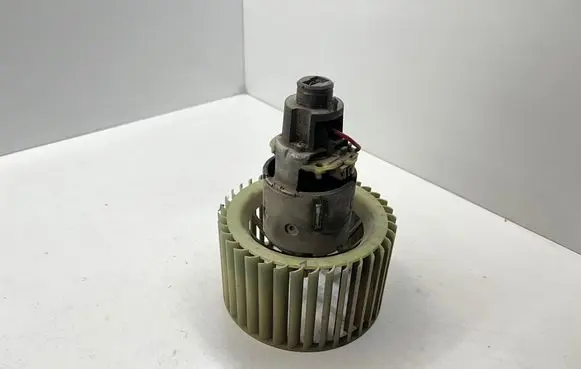 Audi A6 S6 C5 4B Heater fan/blower 0130111162