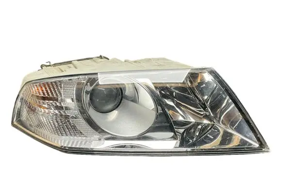 Skoda Octavia Mk2 (1Z) Headlight/headlamp VP4SHX13K046AA 13K046AA