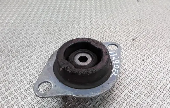 Renault Twingo II Gearbox mount 8200410218