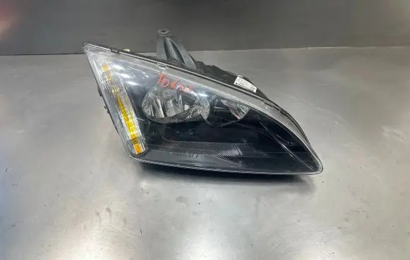 Ford Focus Headlight/headlamp 4M5113W029JE