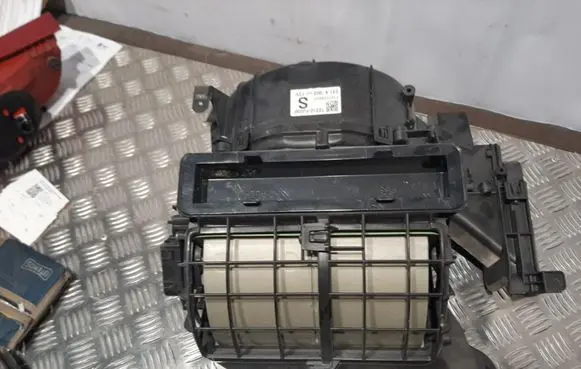Subaru Impreza IV Interior heater climate box assembly T1017288GC