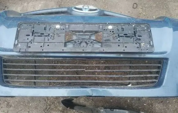 Toyota Auris 150 Front bumper lower grill