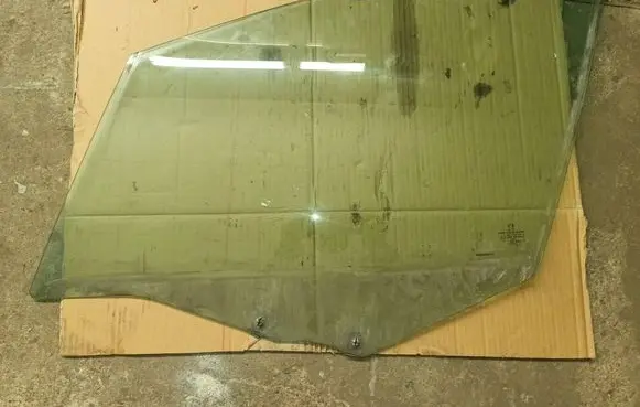 Peugeot 308 SW Front door window glass four-door 