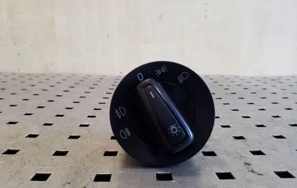 Skoda Octavia Mk3 (5E) Light switch 5E0941431F 10095090