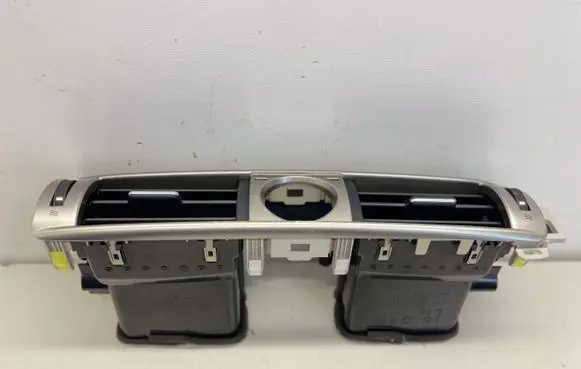 Lexus IS III XE30 Dash center air vent grill 5567053140 5560553010