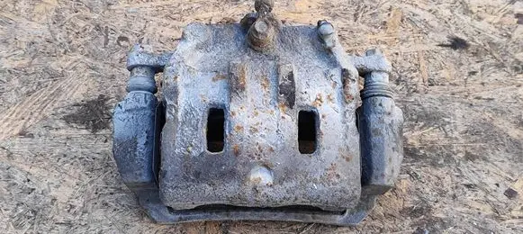 Front brake caliper