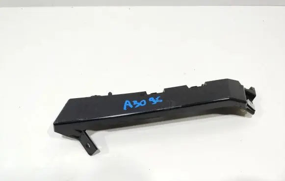 Land Rover Discovery 5 Front bumper mounting bracket HY32-17A870