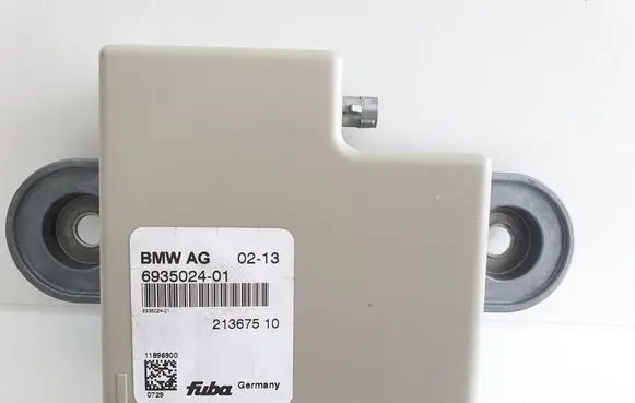 BMW X3 F25 Antenna control unit 6935024 21367510 693502401