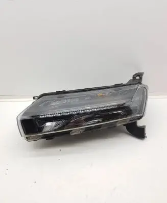 Dacia Spring Headlight/headlamp 266052417R LN5001RL 4121020RD02