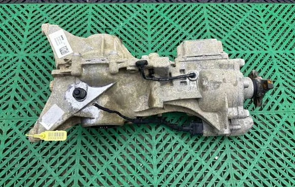 BMW X1 U11 Rear differential 8839657