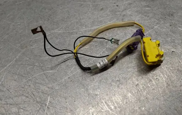 Volkswagen PASSAT B6 Airbag squib ring wiring 1K0971584