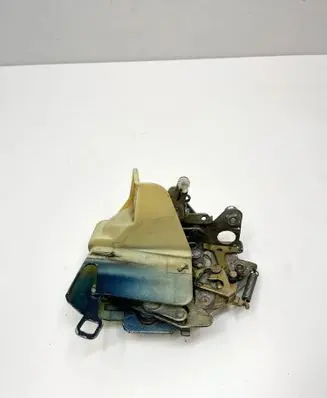 Mercedes-Benz SLC C107 Front door lock A1077200435 1077200435