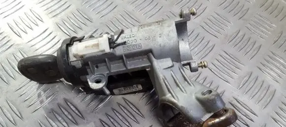 Toyota Avensis T220 Ignition lock 45020052 45020-05-2