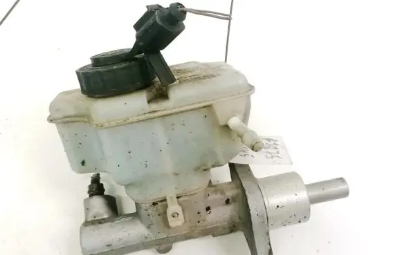 Volkswagen Touran I Master brake cylinder