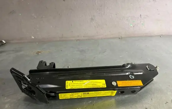 Audi Q5 SQ5 Lift Jack 8R0011031C