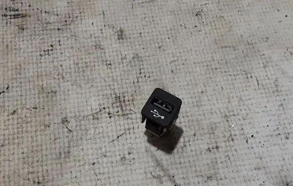 BMW X3 G01 USB socket connector 9229294