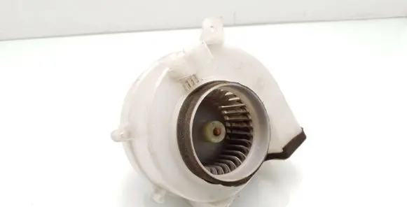 Toyota Prius (XW20) Hybrid/electric vehicle battery fan 8713047070 1172002913