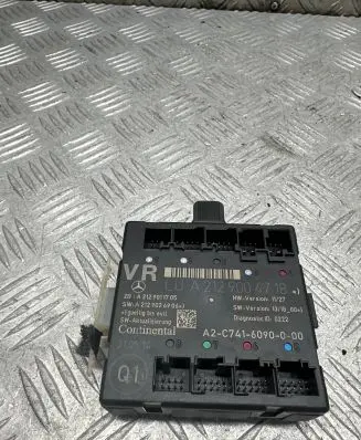 Mercedes-Benz SLK R172 Door control unit/module A2129004718 A2129011705