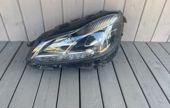 Mercedes-Benz E W212 Headlight/headlamp A2128204939 1EX01106675