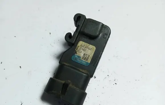 Opel Zafira B Camshaft speed sensor 16212460
