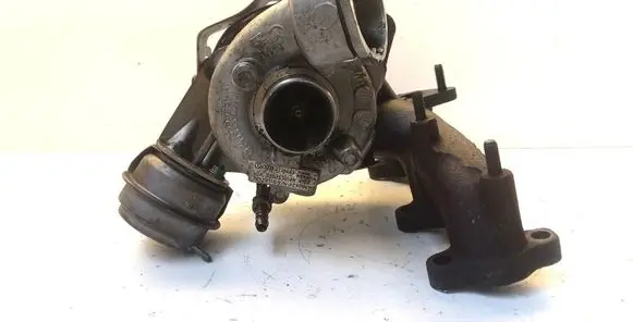 Volkswagen PASSAT B6 Turbo 03G253014N