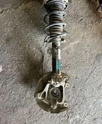 BMW 2 F45 Front wheel hub spindle knuckle 6876645