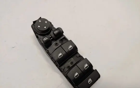 BMW X1 F48 F49 Electric window control switch 9362116 61319362116 61319297349