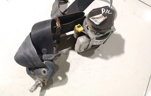 Nissan NV200 Front seatbelt