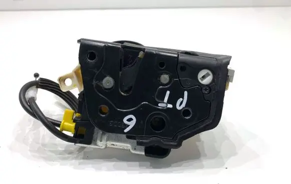 Audi A4 S4 B8 8K Rear door lock 8K0839016C