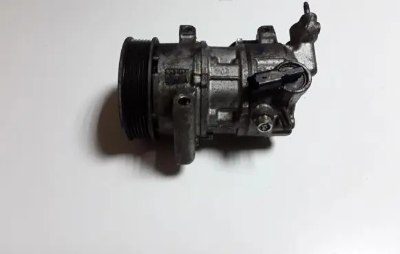 Peugeot 208 Air conditioning (A/C) compressor (pump) 9672247080